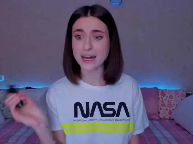 Live sex webcam photo for IrkaZefirka #240915140