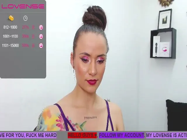Live sex webcam photo for Avaa22_ #254312553