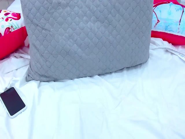 Live sex webcam photo for Lucycolins #264964645