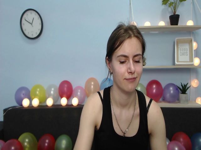 Live sex webcam photo for MollyTravis #252917767