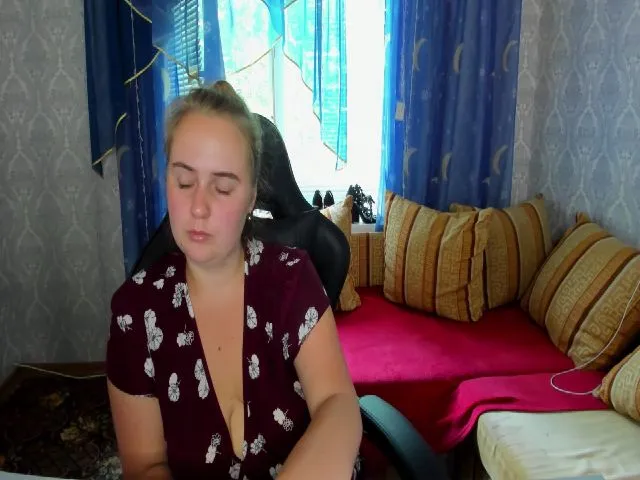 Live sex webcam photo for MaryKent #258598231