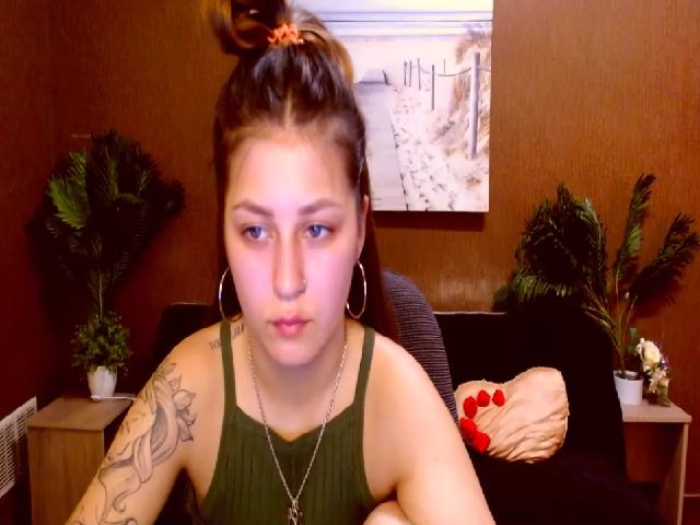 Live sex webcam photo for MsDream_ #253069259