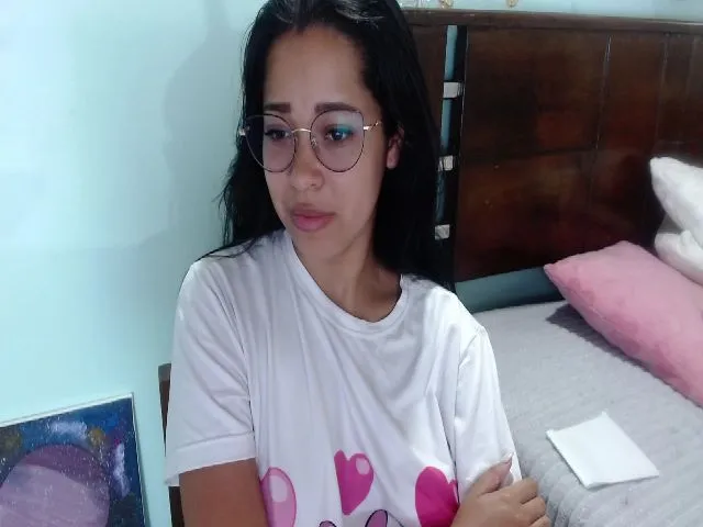 Live sex webcam photo for Gina_reid #256335700