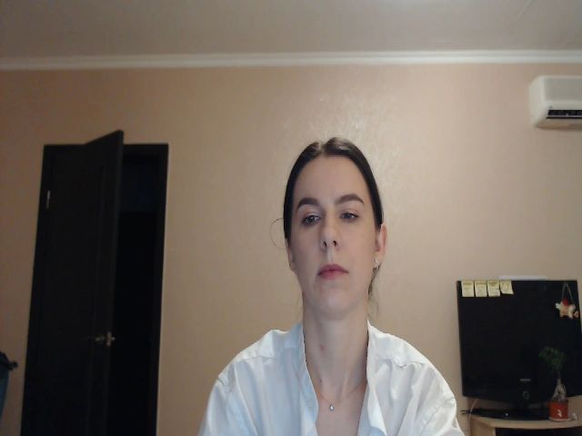 Live sex webcam photo for CandyJylie #255497761