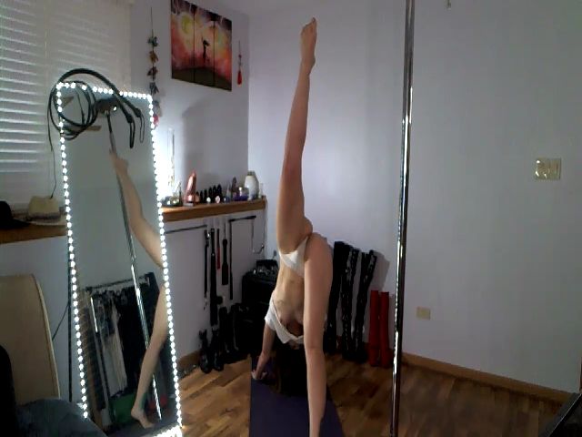 Live sex webcam photo for SamSamCam #258777616