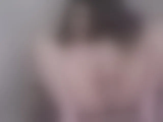 Live sex webcam photo for Cutie-V97 #241124364