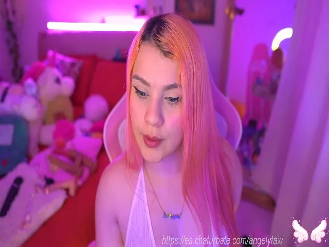 Live sex webcam photo for Angelytaxx #261007758