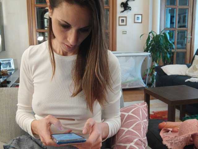 Live sex webcam photo for SweetGattina1 #241210142