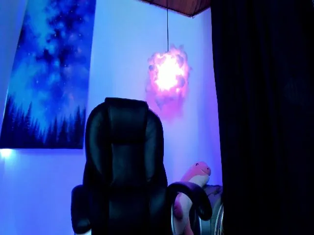 Live sex webcam photo for Angelsiinner #252557442