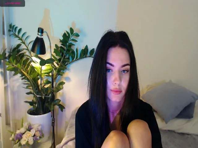 Live sex webcam photo for HarleyQX #257908262