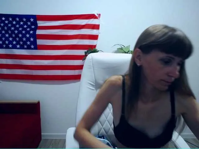 Live sex webcam photo for Tori-Vi #251375676