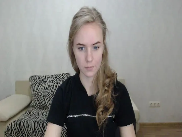 Live sex webcam photo for Limana_xo #260860936