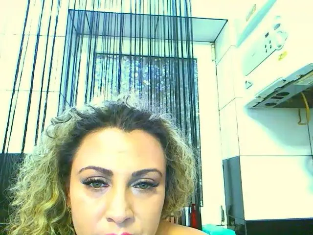 Live sex webcam photo for Lesby2Squirty #261060972