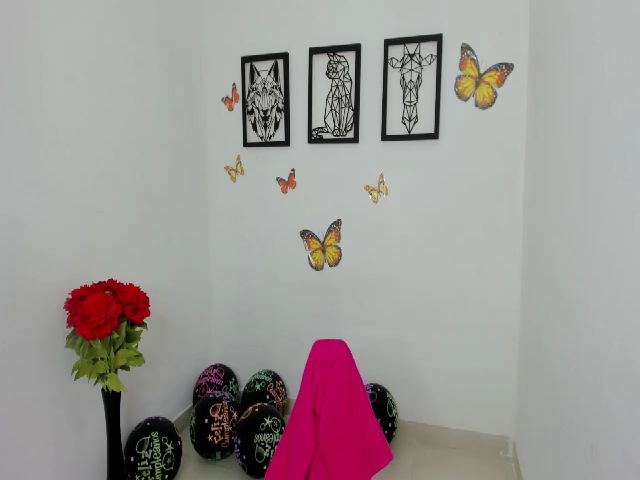 Live sex webcam photo for Juline_smithh #254527725