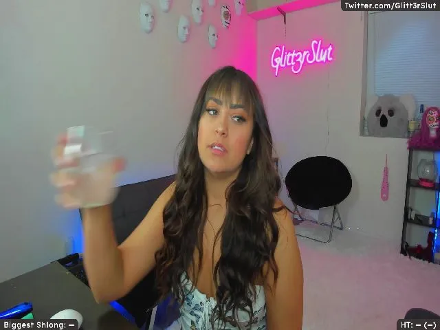 Live sex webcam photo for Glitt3rSlut #257820656
