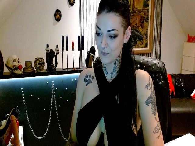 Live sex webcam photo for DaemonInk #255152225