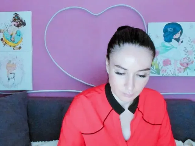 Live sex webcam photo for Lilly_Shine #259156544