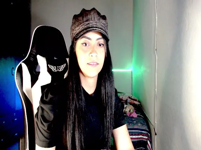 Live sex webcam photo for Vanessax10 #255544689