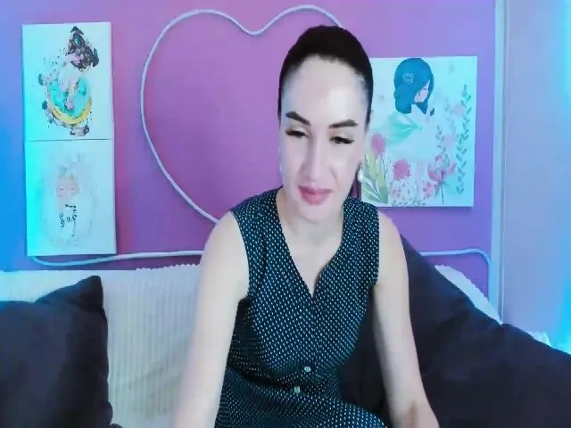 Live sex webcam photo for Lilly_Shine #255798283