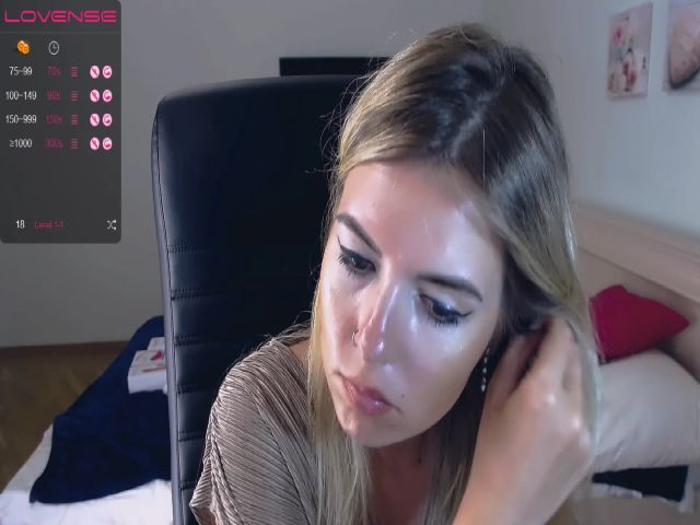 Live sex webcam photo for Alana_Kelly #254276701