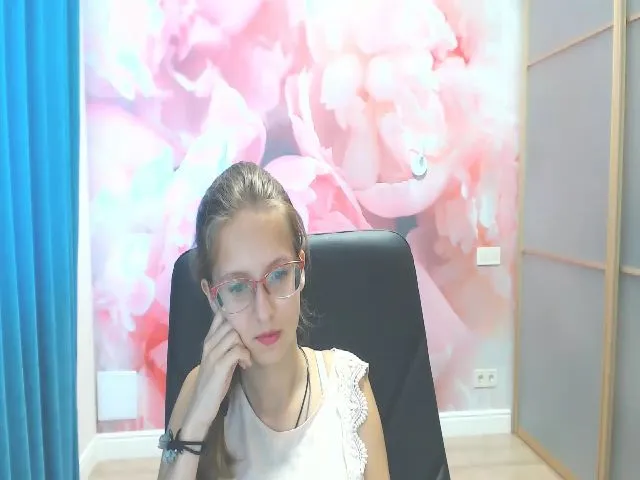 Live sex webcam photo for Alice_Adamsi #253090121