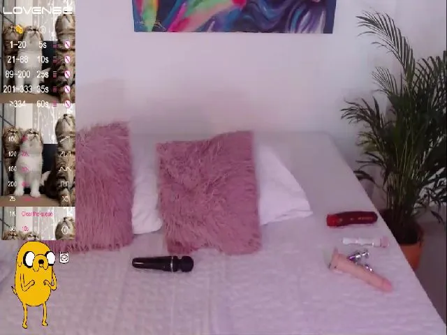 Live sex webcam photo for Alicia_lodge #262761338