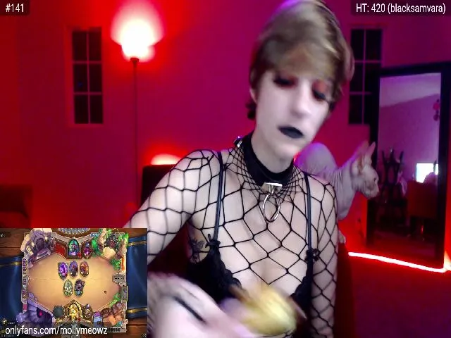 Live sex webcam photo for MollyMeowz #253647687