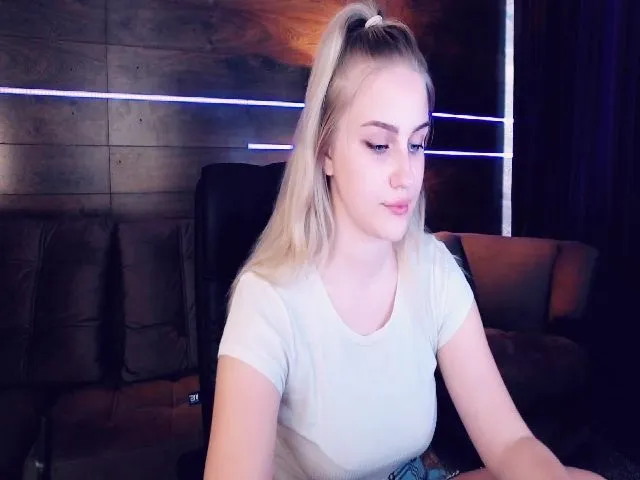 Live sex webcam photo for SantaGirll #253786620