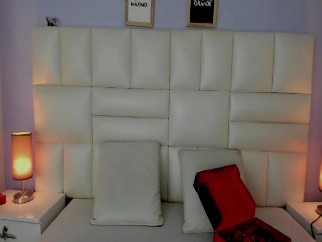 Live sex webcam photo for Rebeca__grey #263723084