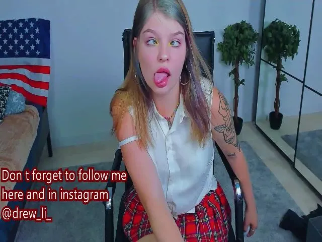 Live sex webcam photo for Nency_Drew #252434140