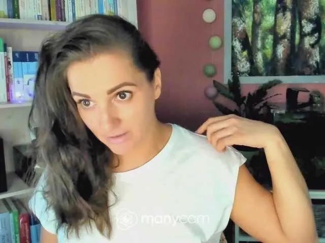 Live sex webcam photo for AntoniaPur #249845593