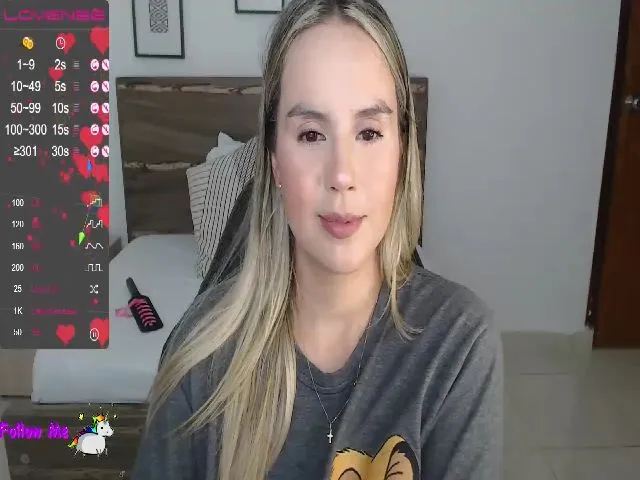 Live sex webcam photo for ivanna_33_ #254586925