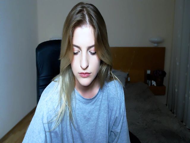 Live sex webcam photo for Sofia__White #254595582