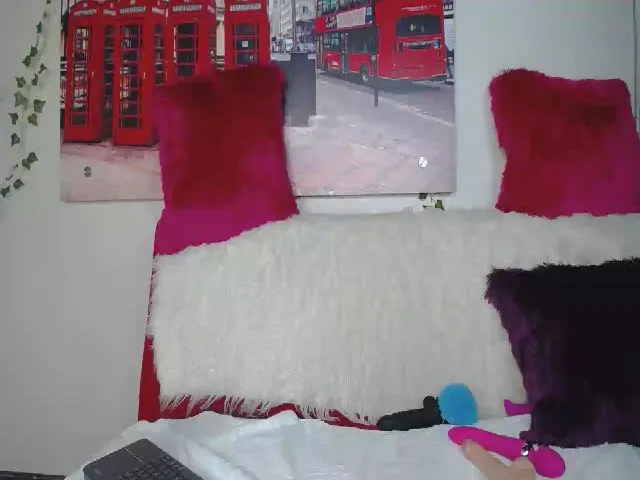 Live sex webcam photo for Emiliarain #264029291