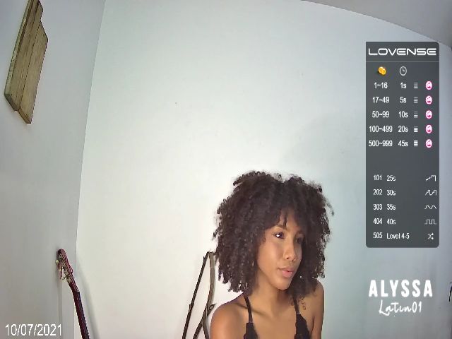 Live sex webcam photo for LatinAlyssa #252665583