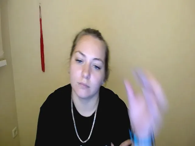 Live sex webcam photo for StellaJ_ #252659265