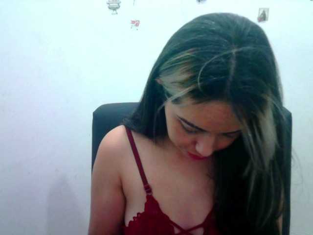 Live sex webcam photo for meganhot21 #241314883