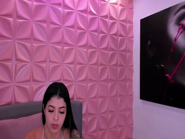 Live sex webcam photo for Andrea_T #261006490