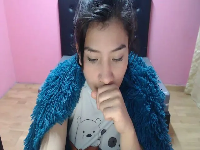 Live sex webcam photo for Emmaafox #255506461