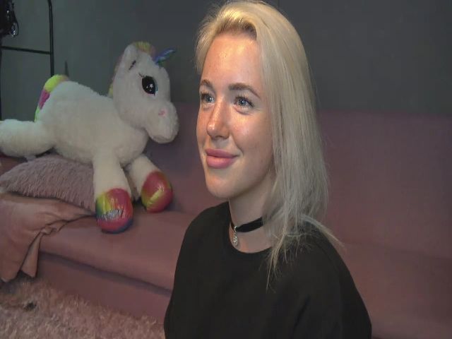 Live sex webcam photo for Xtina_ #255432068