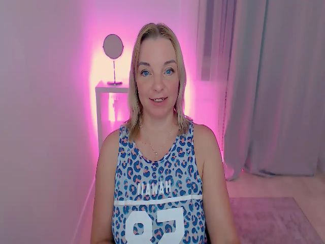 Live sex webcam photo for ReganLovely #263979991