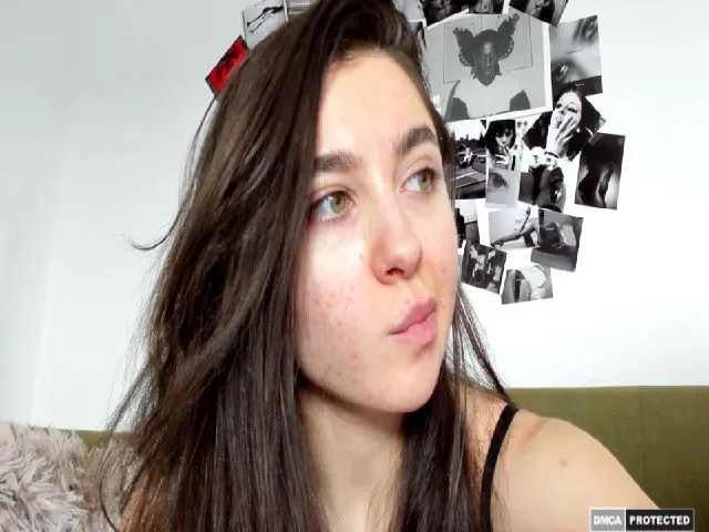 Live sex webcam photo for SpicyTrouble #258142182