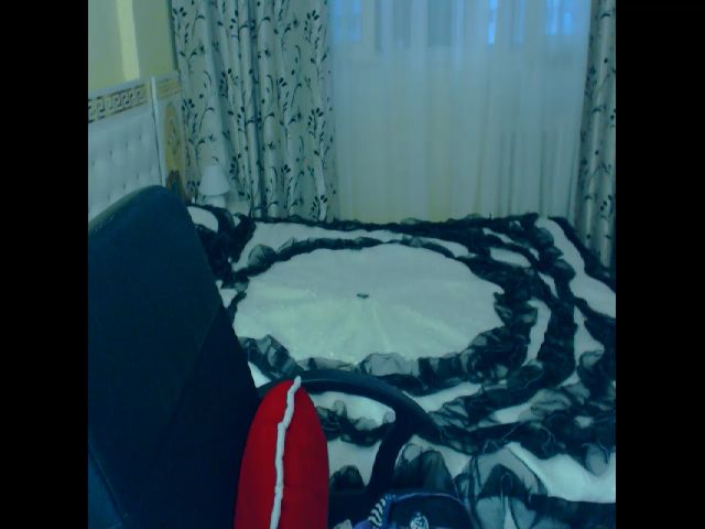 Live sex webcam photo for SonyaHotMilf #258767524