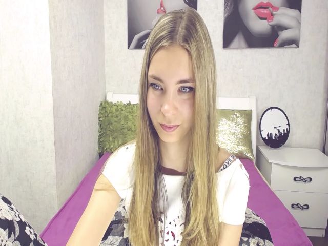 Live sex webcam photo for RossandaShy #256201065