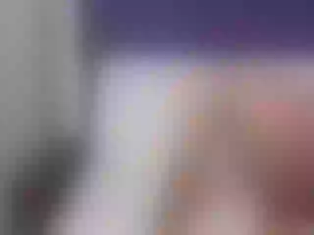 Live sex webcam photo for Ellyablondee #257055826