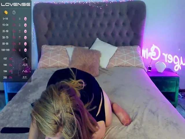 Live sex webcam photo for LilFluffyDuck #257528844