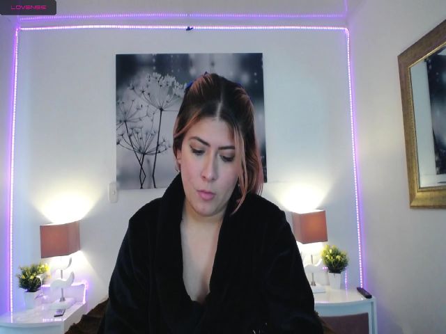 Live sex webcam photo for NicolSaenz #263180086