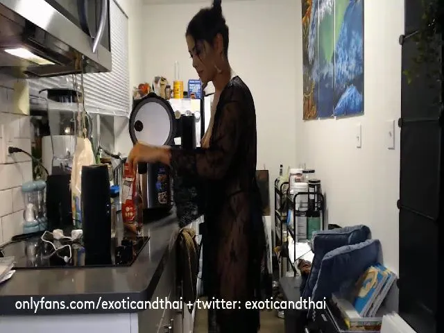 Live sex webcam photo for ExoticandThai #257378608