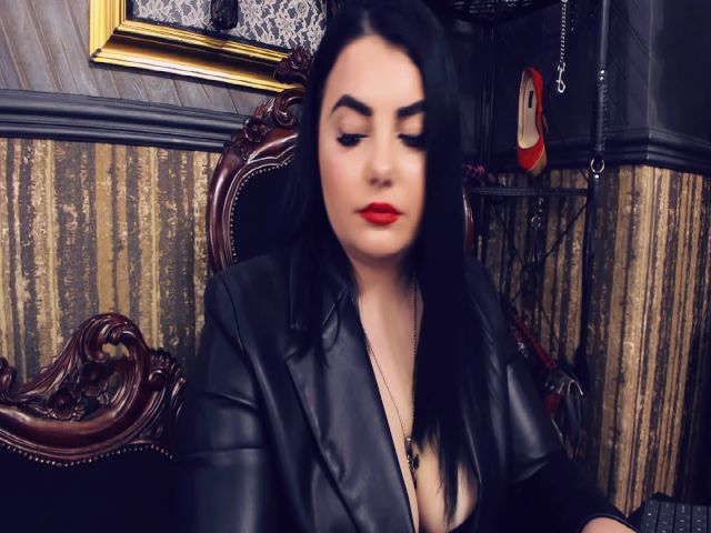 Live sex webcam photo for MelissaGlow #255945469