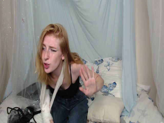 Live sex webcam photo for ImFoxx #259198579